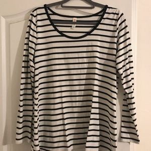 Long sleeved LulaRoe shirt